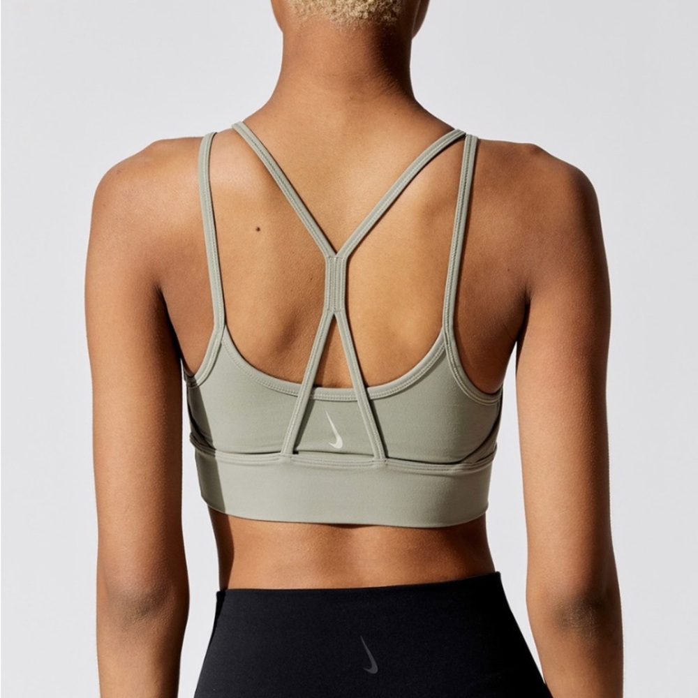 Nike Women’s Large Green Ribbed Indy Strappy Longline Bralette Bra